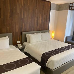 Frame Hotel